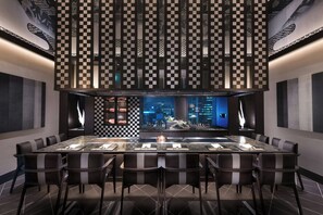 3 restaurantes; se sirve desayuno, almuerzo y cena