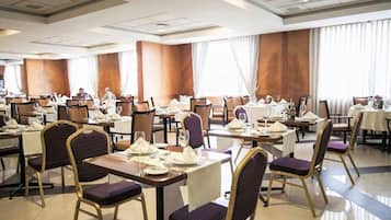 Desayuno buffet incluido todos los días
