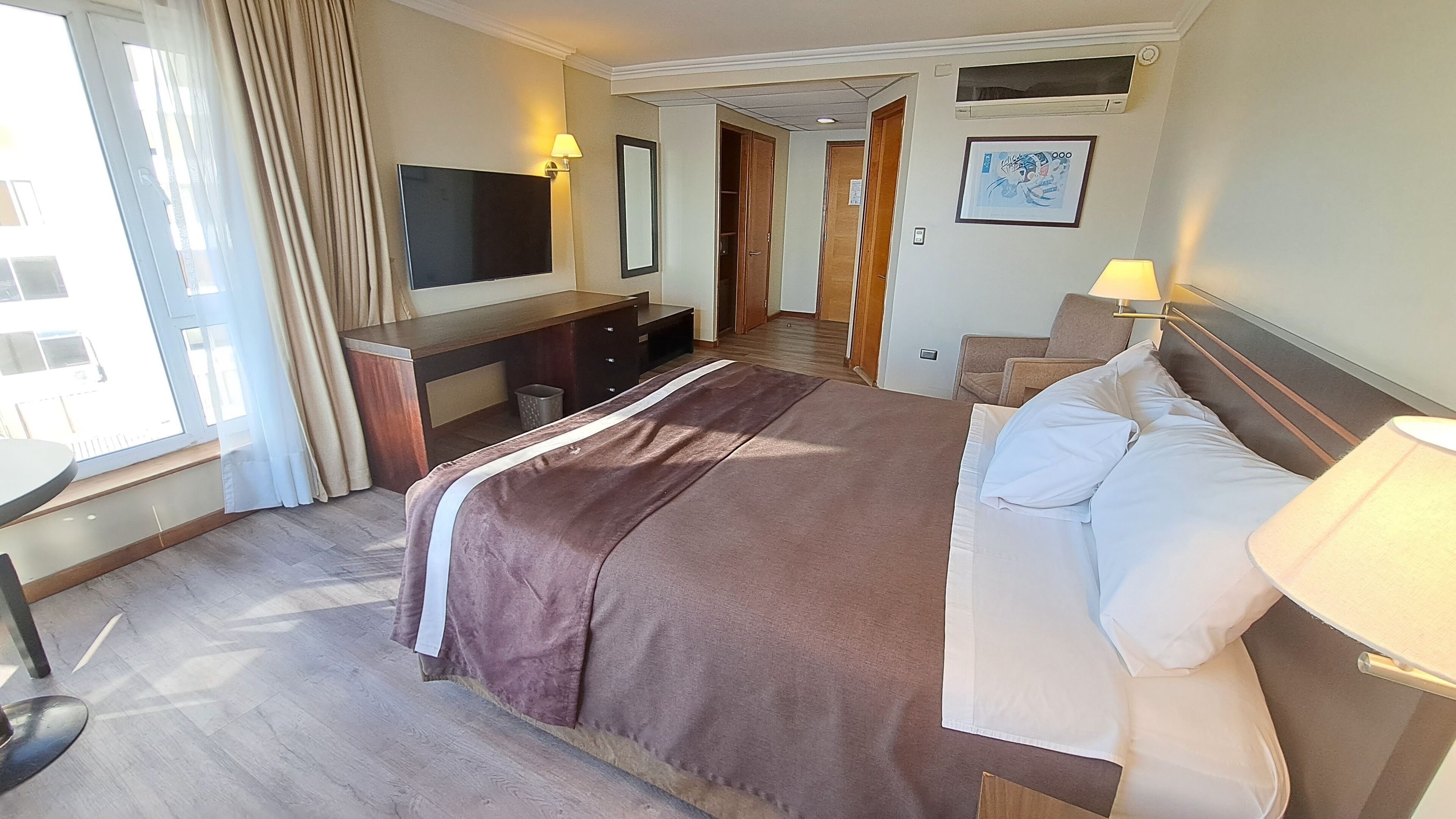 standard room, city view | minibar, in-room safe, desk, blackout curtains