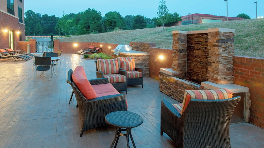 Fairfield Inn & Suites by Marriott Charlotte Matthews