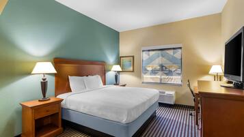 In-room safe, desk, iron/ironing board, bed sheets