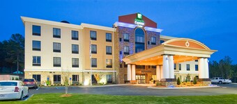 Holiday Inn Express Hotel & Suites Fulton by IHG
