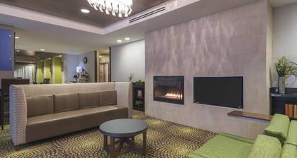 Holiday Inn Express Hotel & Suites Hays, an IHG Hotel