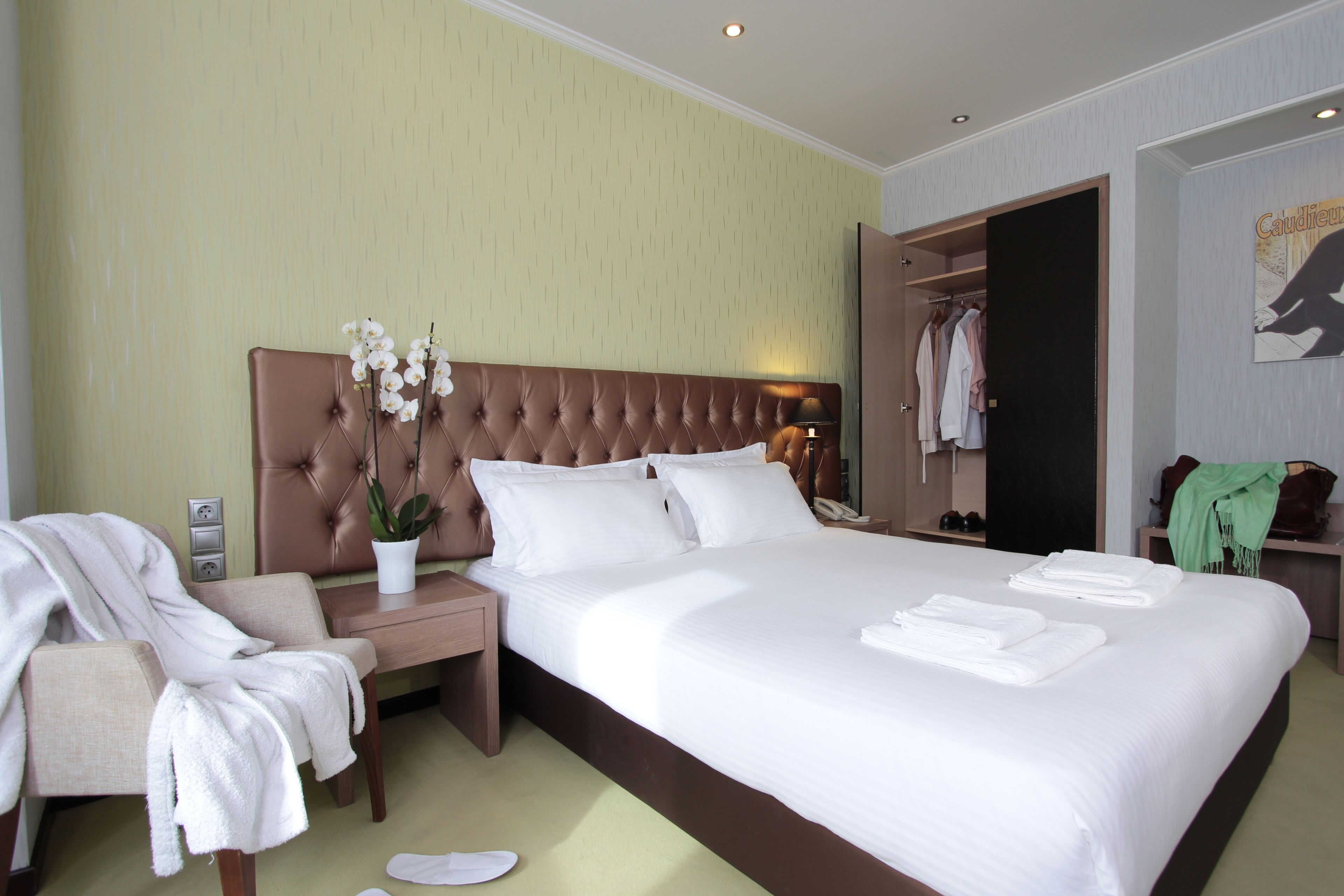 Superior Double Room, Non Smoking, City View | Bathroom | Shower, free toiletries, hair dryer, slippers