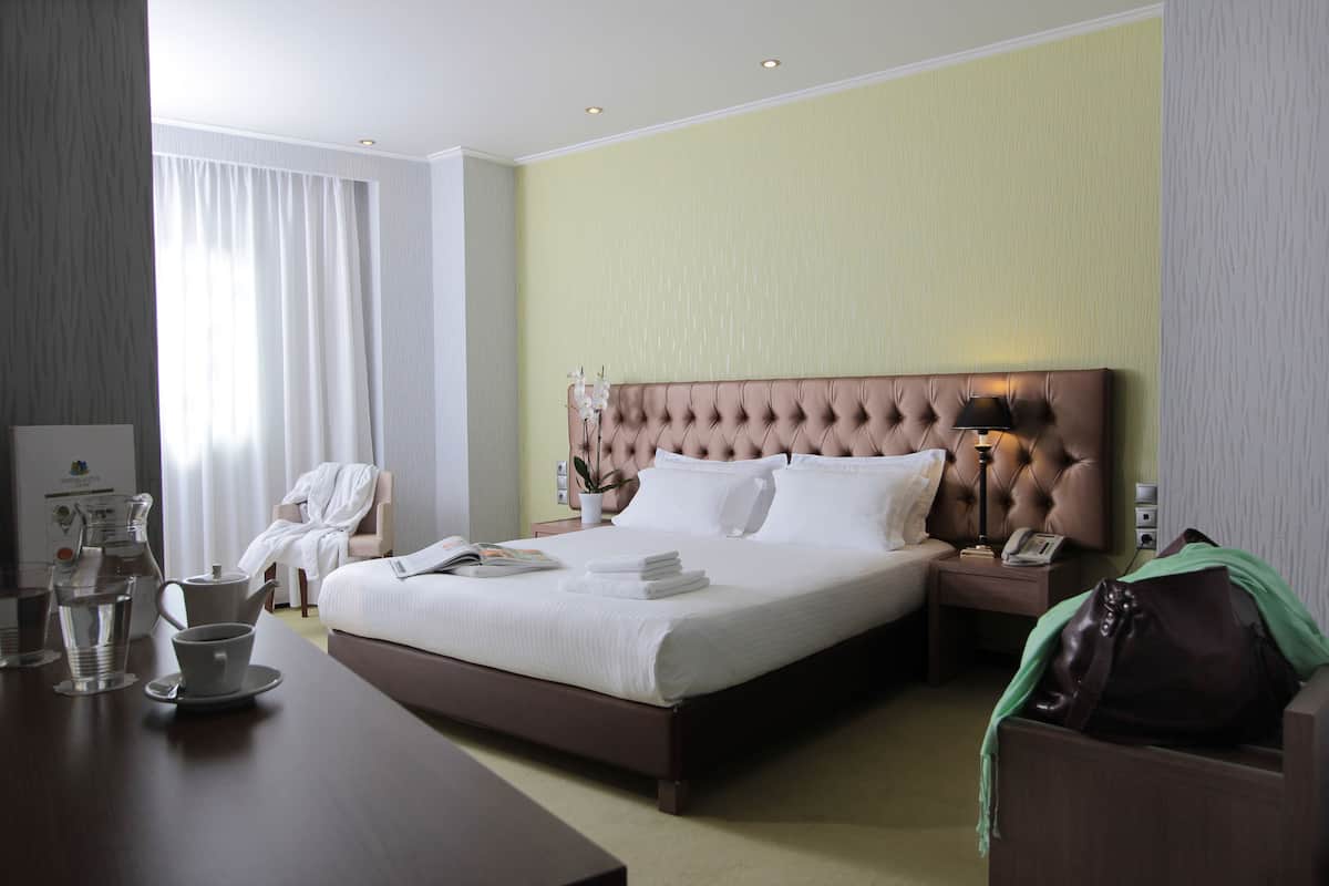 Egyptian cotton sheets, premium bedding, in-room safe