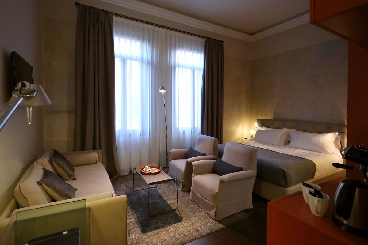 Junior Suite | Minibar, desk, iron/ironing board (on request), cribs (free)