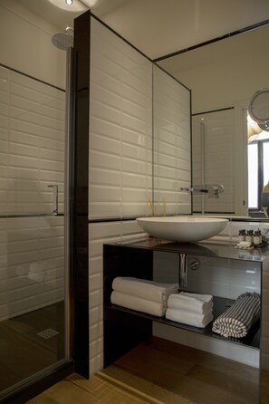 Chambre Double Deluxe | Salle de bain