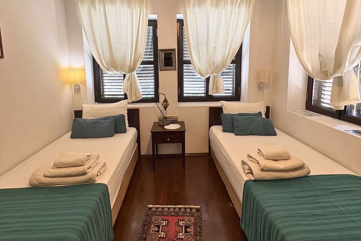 Classic Twin Room, 2 Twin Beds, Non Smoking, City View | Premium bedding, desk, soundproofing, free WiFi