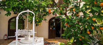 Hadrianus Hotel