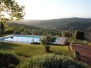 Seasonal outdoor pool, pool umbrellas, sun loungers - Borgo Sicelle (Castellina in Chianti)