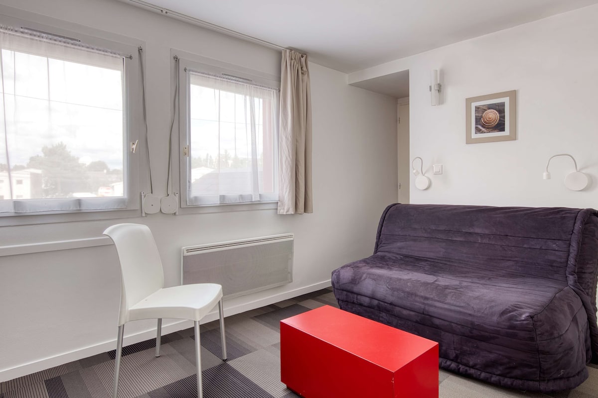 family room, 1 double bed, non smoking (with sofabed) | select comfort beds, desk, laptop workspace, iron/ironing board