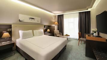 Deluxe Double Room, 1 King Bed | Premium bedding, down comforters, minibar, in-room safe