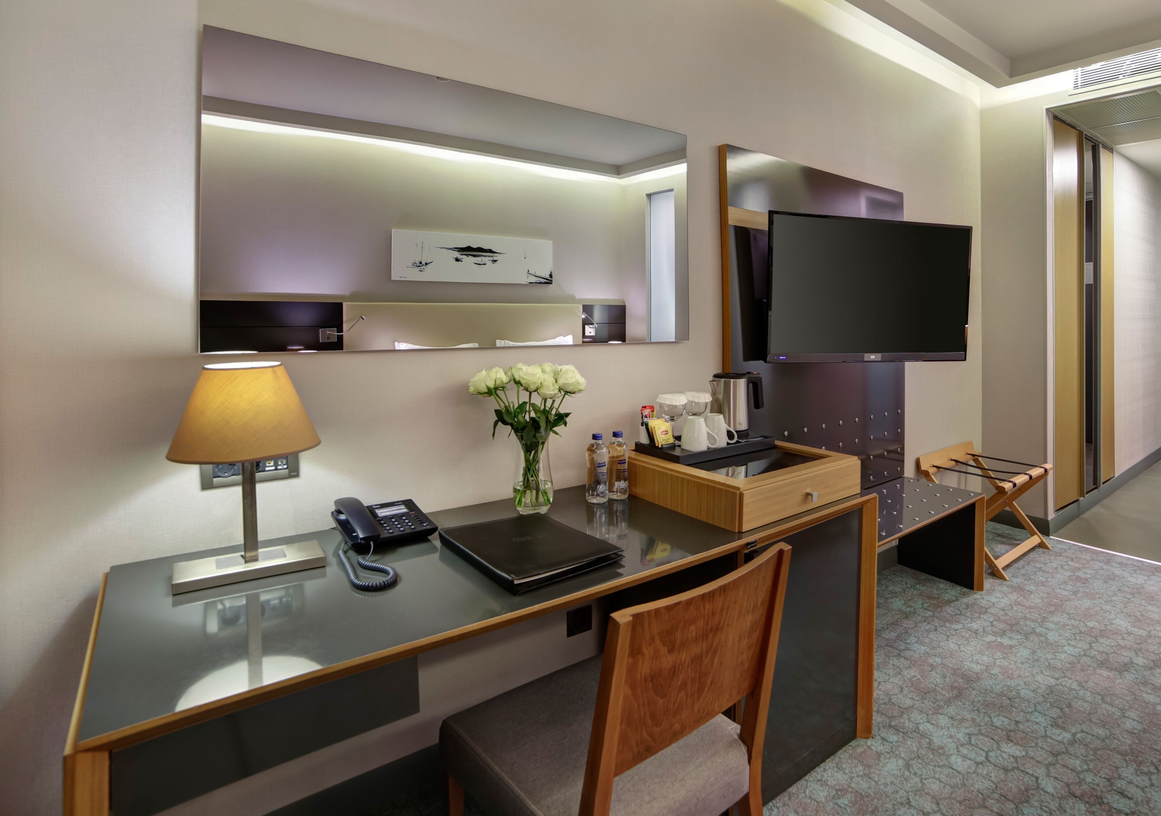 superior double room, 1 king bed | 1 bedroom, premium bedding, down duvets, minibar