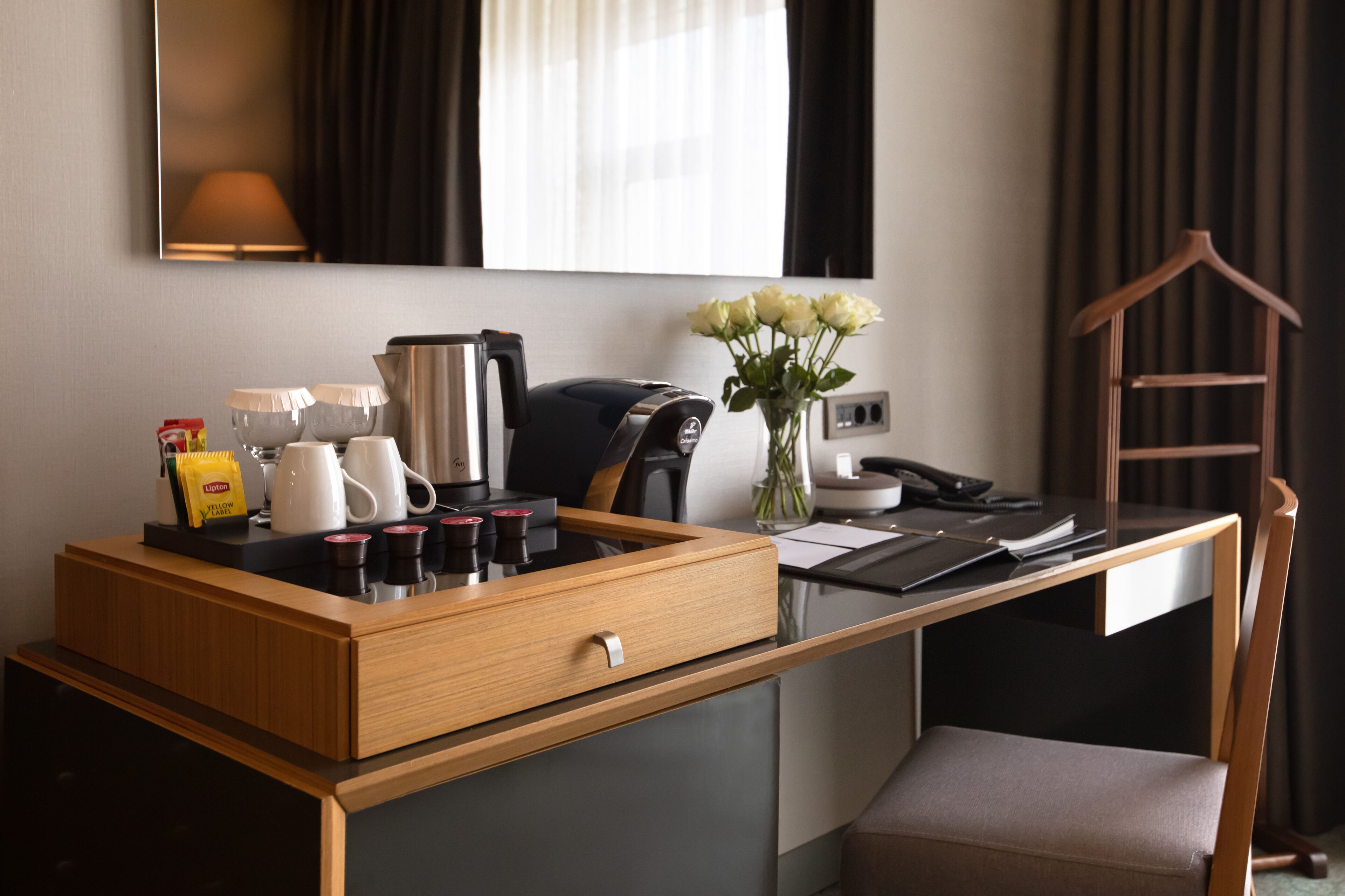 1 bedroom, premium bedding, down duvets, minibar