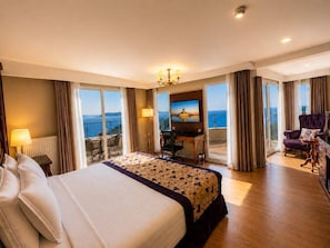 Premier Room, Balcony, Sea View | Premium bedding, minibar, in-room safe, desk - GLK PREMIER The Home Suites & Spa - Boutique Class (Istanbul)