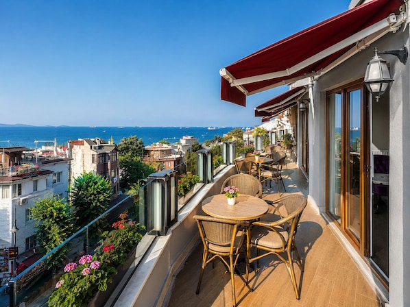 Premier Room, Balcony, Sea View | Premium bedding, minibar, in-room safe, desk - GLK PREMIER The Home Suites & Spa - Boutique Class (Istanbul)