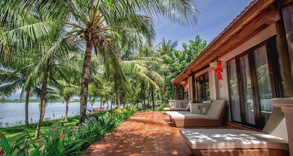 Vinh Hung Riverside Resort & Spa