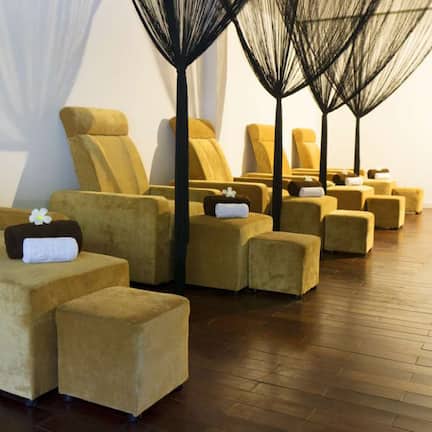 Turkish bath/hammam, body treatments, aromatherapy, deep-tissue massages