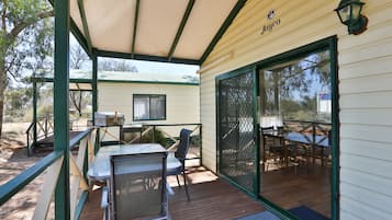 2 Bedroom Accessible Family Cabin | Terrace/patio
