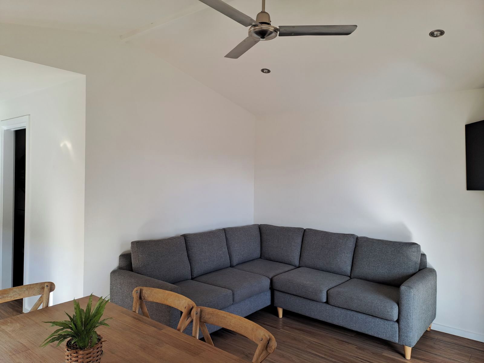 2 Bedroom Superior Cabin | Living area | Flat-screen TV, ping pong