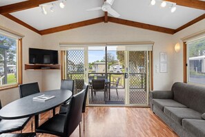 Standard 2 Bedrooms Cabin | Living room - Discovery Parks - Geelong (Belmont)