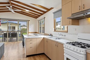 Standard 3 Bedrooms Cabin | Private kitchen