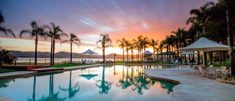 Outdoor pool, sun loungers