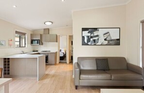 Deluxe Cabin - Sleeps 4 | Living area