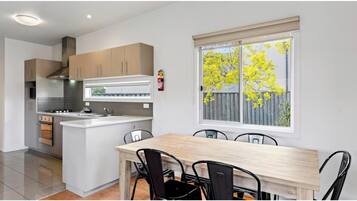 Deluxe 2 Bedroom Family Cabin - Sleeps 6 | In-room dining