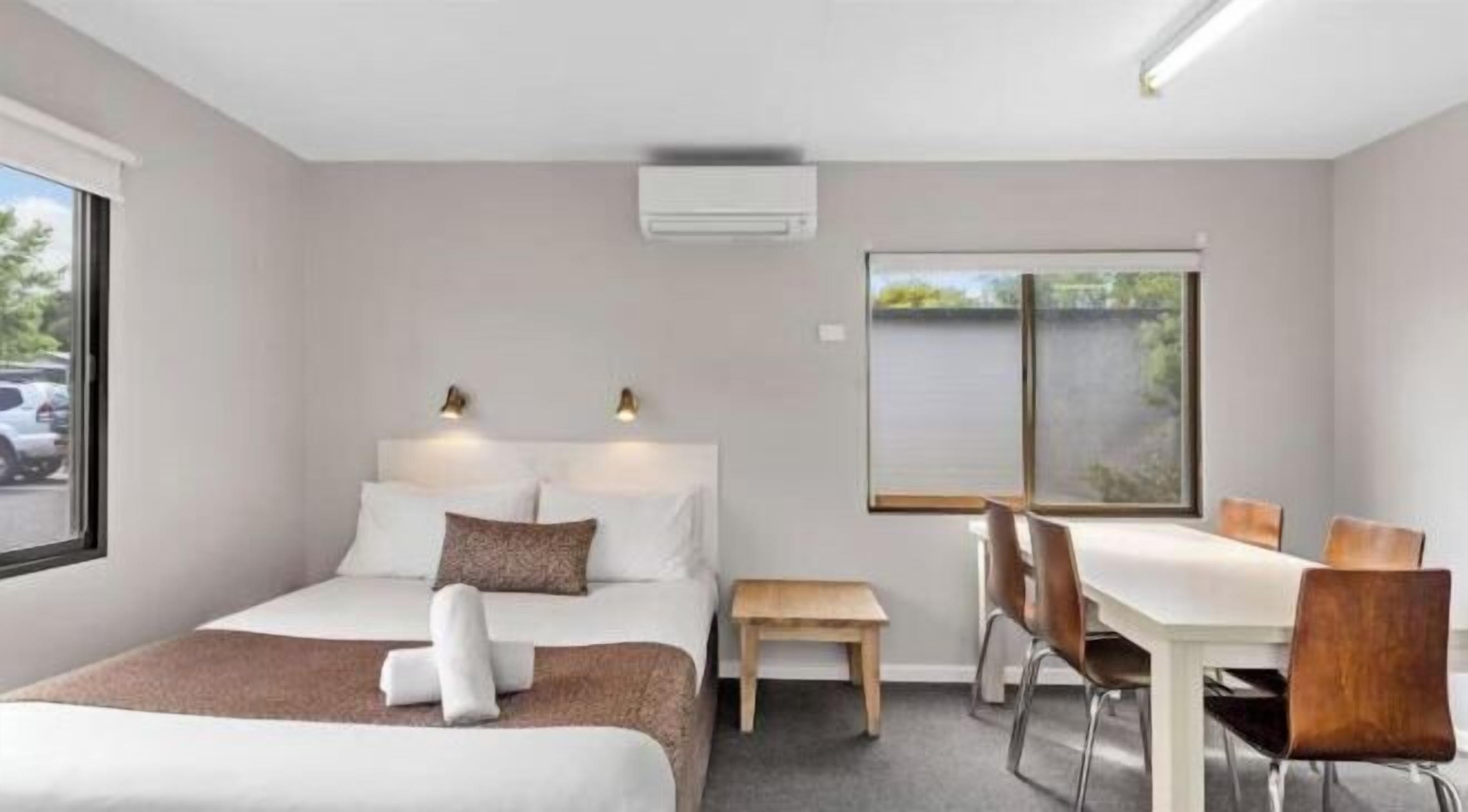 高档床上用品、熨斗/熨板、免费 WiFi、床单