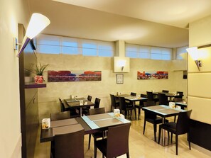 Petit déjeuner buffet compris tous les jours