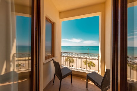 Triple Room, Sea View | Terrace/patio