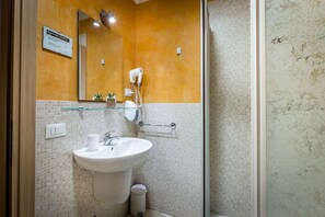 Ducha, cabezal de ducha tipo lluvia, artículos de tocador gratuitos