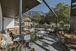 Terrace/patio - Hotel Sattlerwirt (Ebbs)