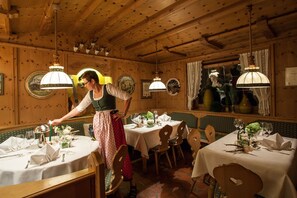 Breakfast, lunch and dinner served - Hotel Sattlerwirt (Ebbs)