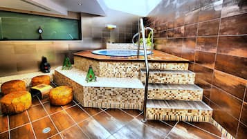 Sauna, hot tub, body treatments, aromatherapy, hot stone massages