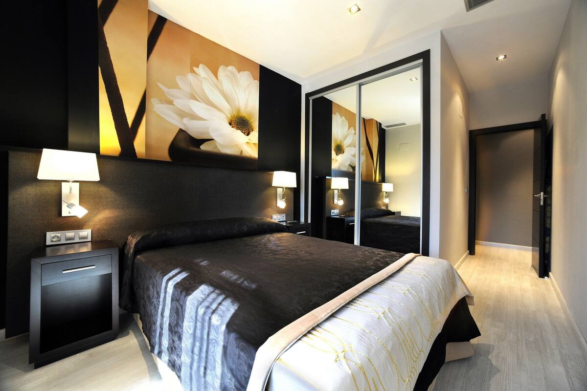 1 bedroom, in-room safe, laptop workspace, blackout drapes