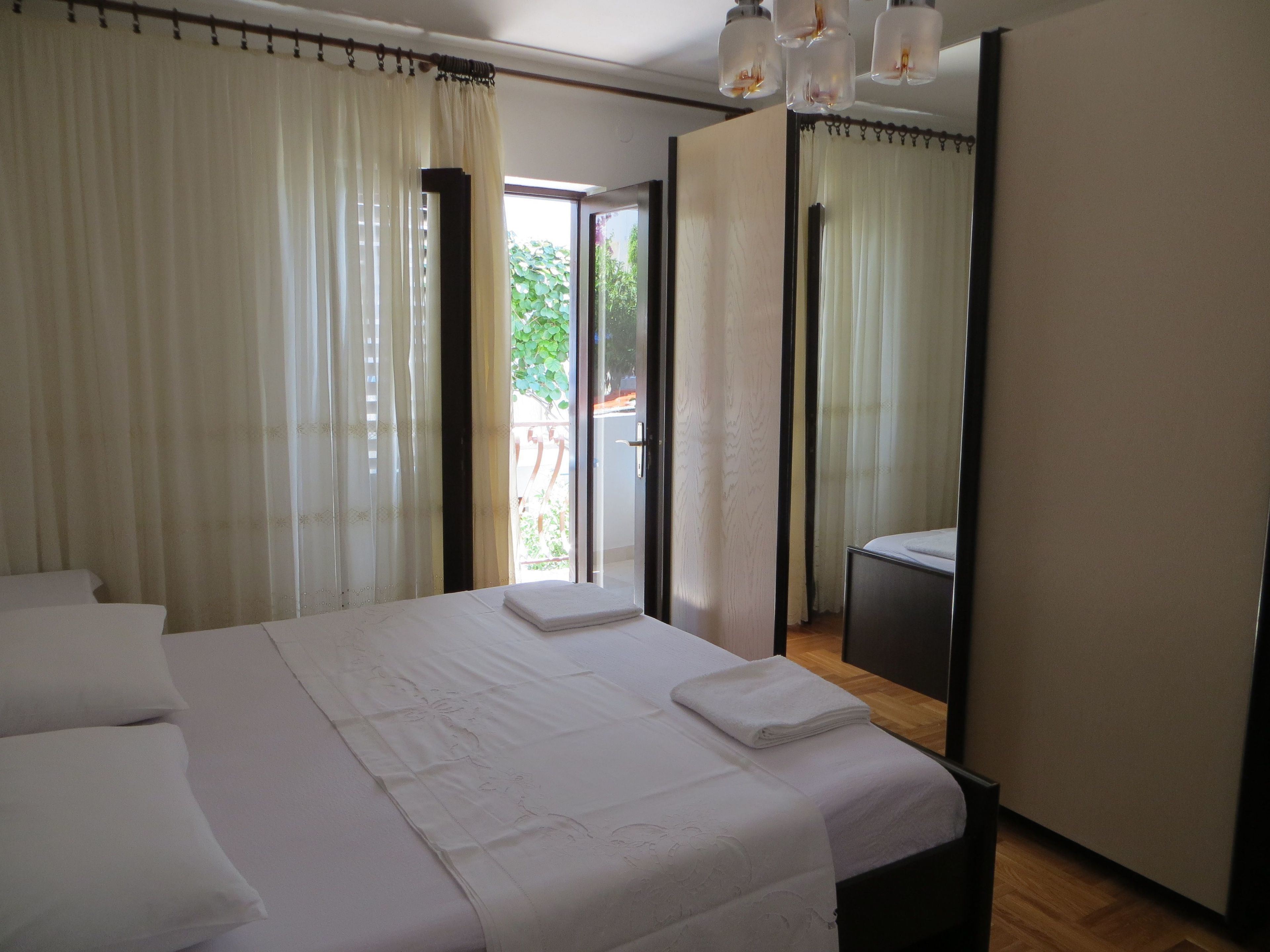 Double Room | Iron/ironing board, free WiFi