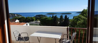 Apartments and rooms Rogosic