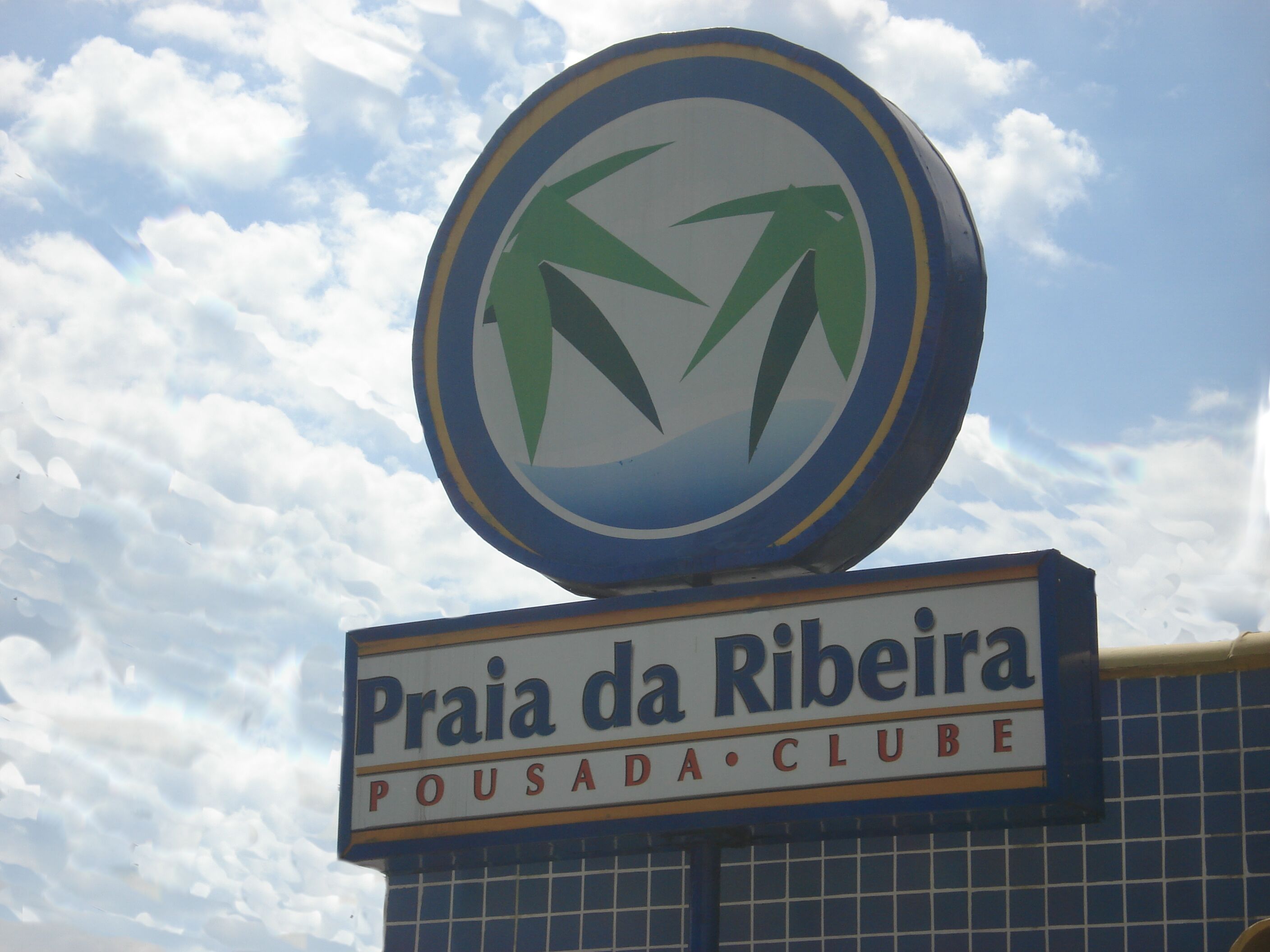 Señal para Pousada Clube, Praia da Ribeira.