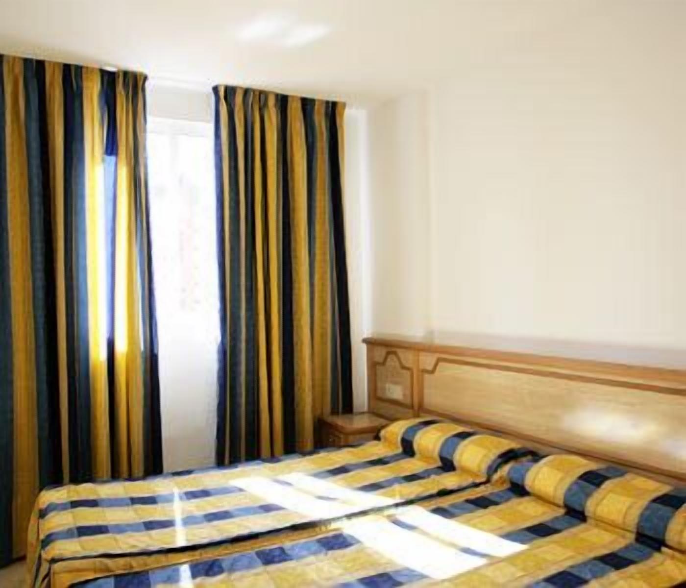 In-room safe, free WiFi