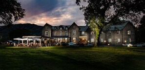 Façade de l’hébergement - soirée/nuit