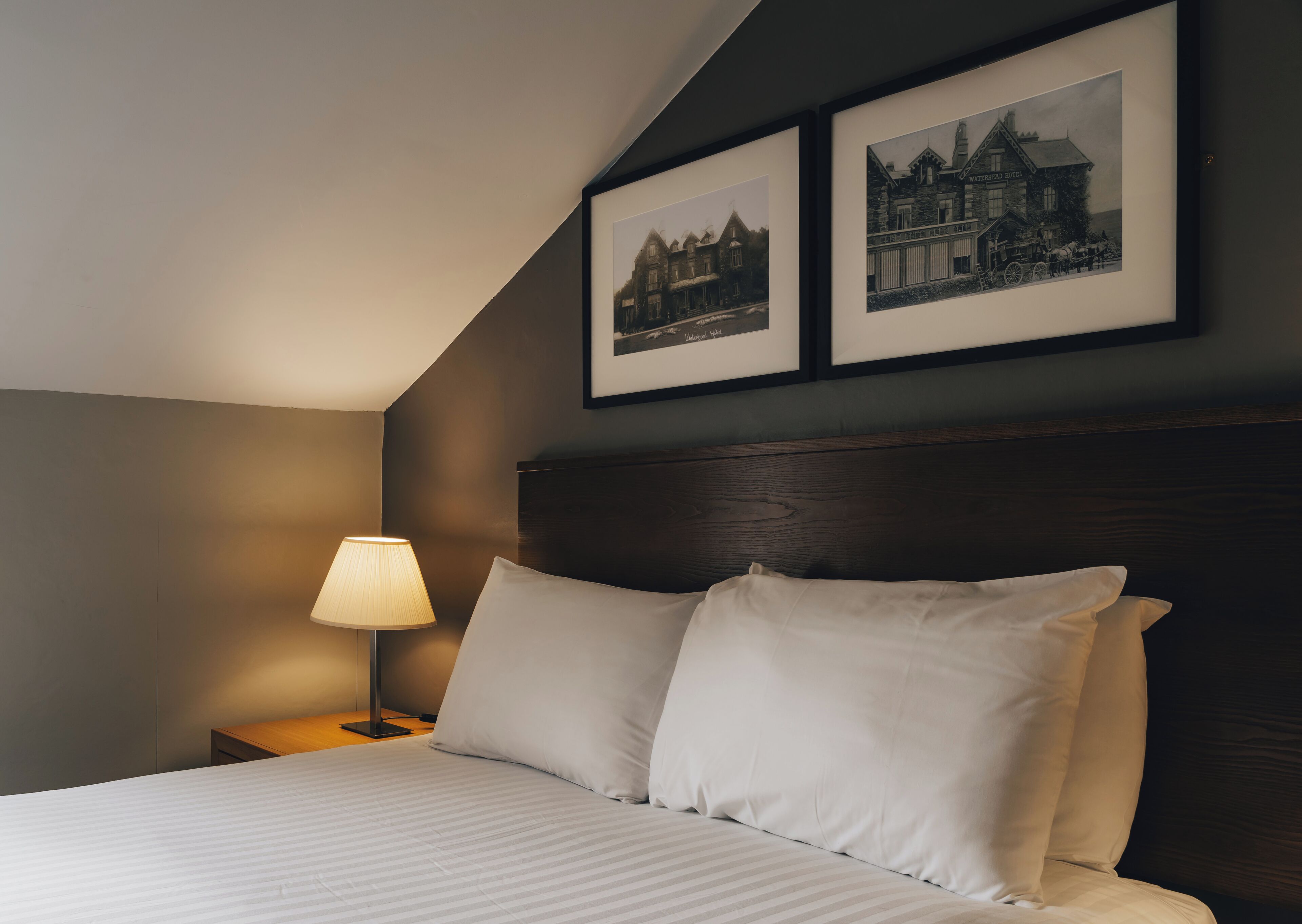 cosy double room | desk, iron/ironing board, free wifi, bed sheets