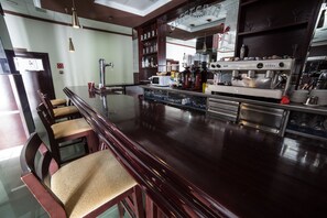 Bar (en el alojamiento)