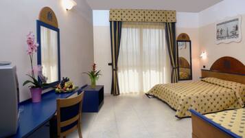 Cribs/infant beds, bed sheets