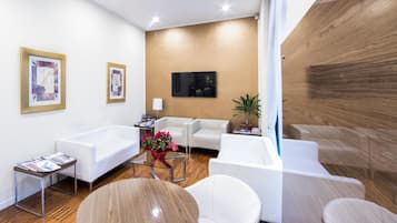 Khu tiếp khách ở sảnh