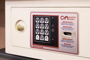 Safe - Hotel Campion CityLife (Milan)