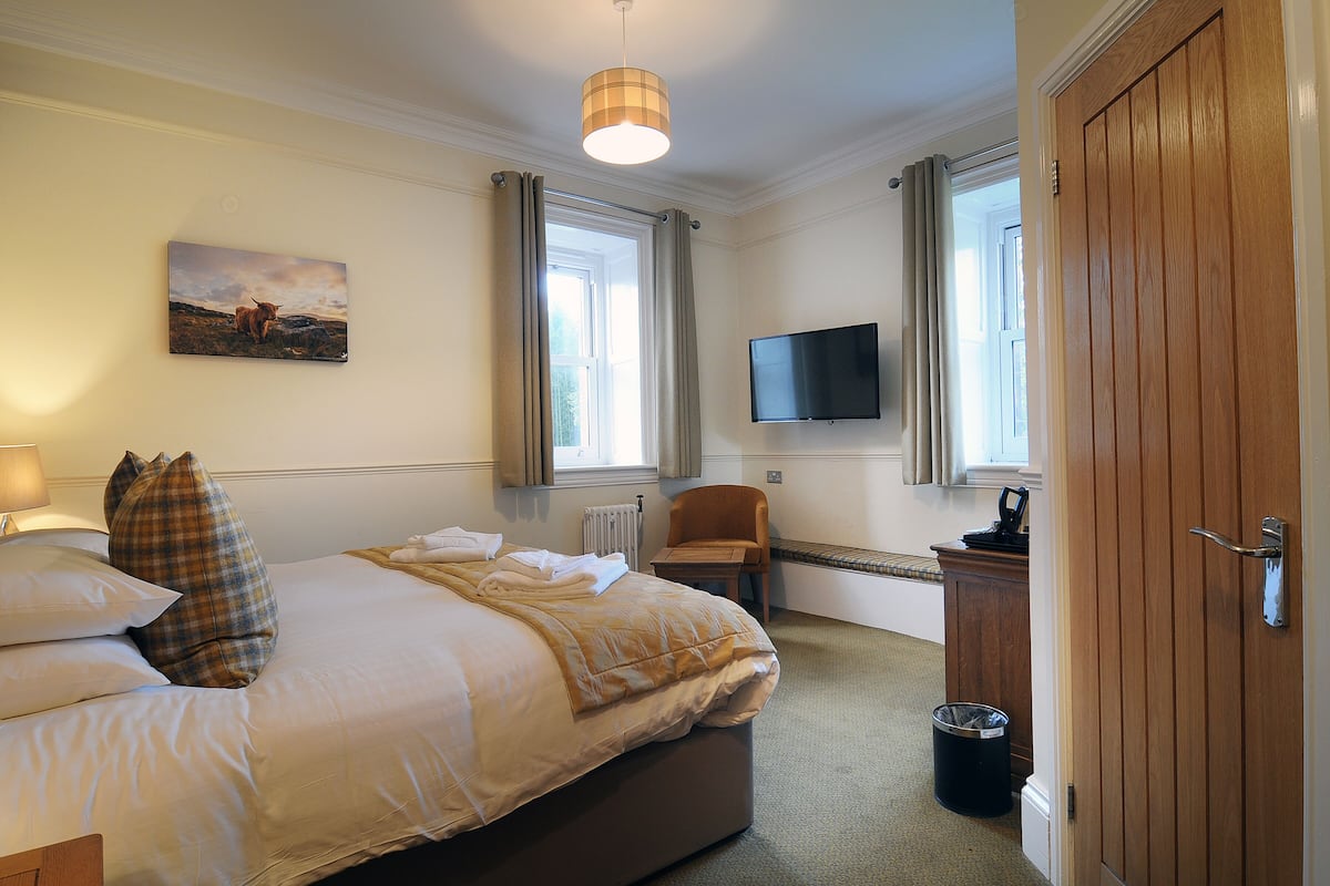 Classic Double Room, 1 Double Bed | Individually decorated, individually furnished, desk, free WiFi