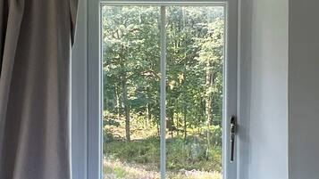 Dun Beag - 1 Bed - Self Catering Only | Individually decorated, individually furnished, desk, free WiFi