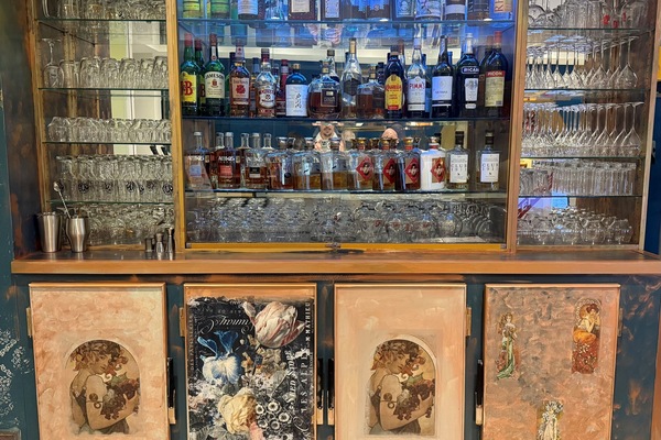 Bar (en la propiedad)